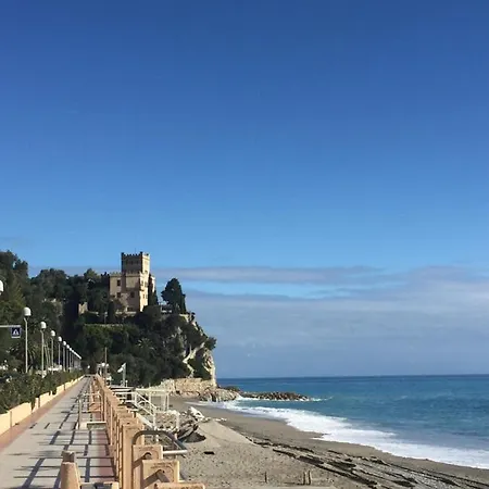 Hostdomus - Cicala * Finale Ligure